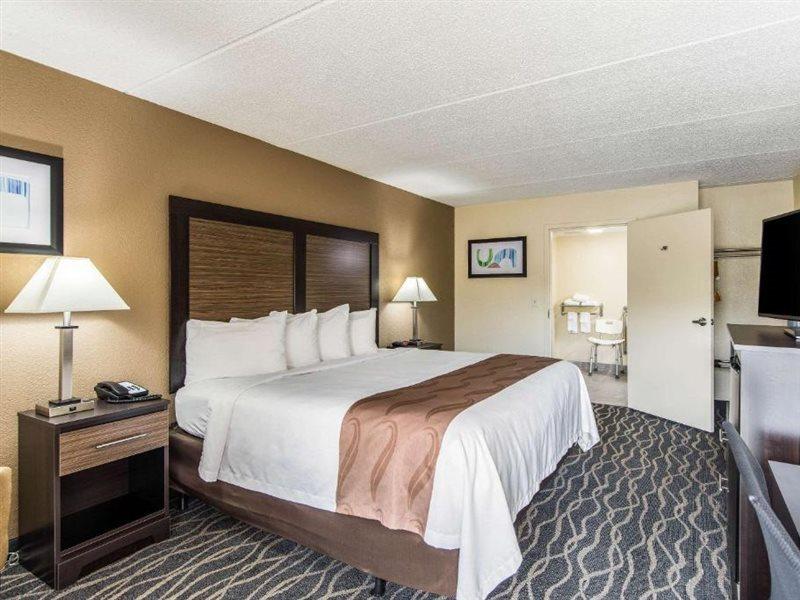 Quality Inn Forest City Exterior photo