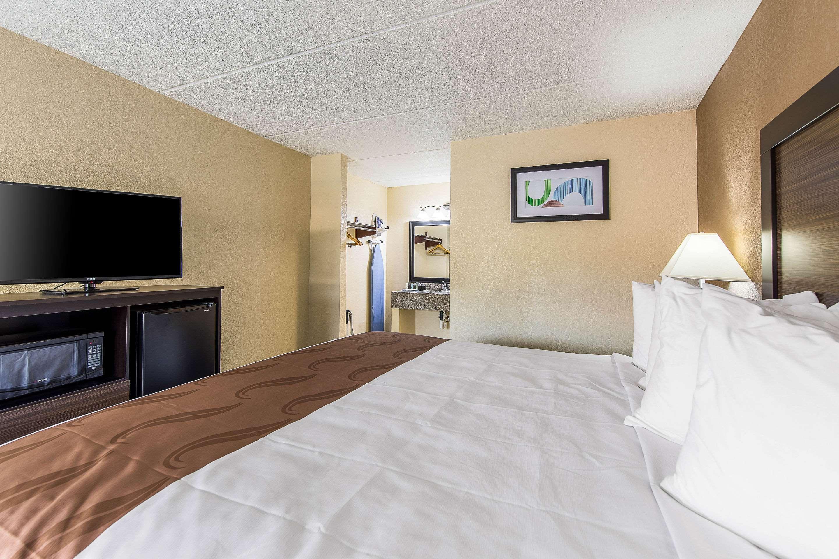 Quality Inn Forest City Exterior photo