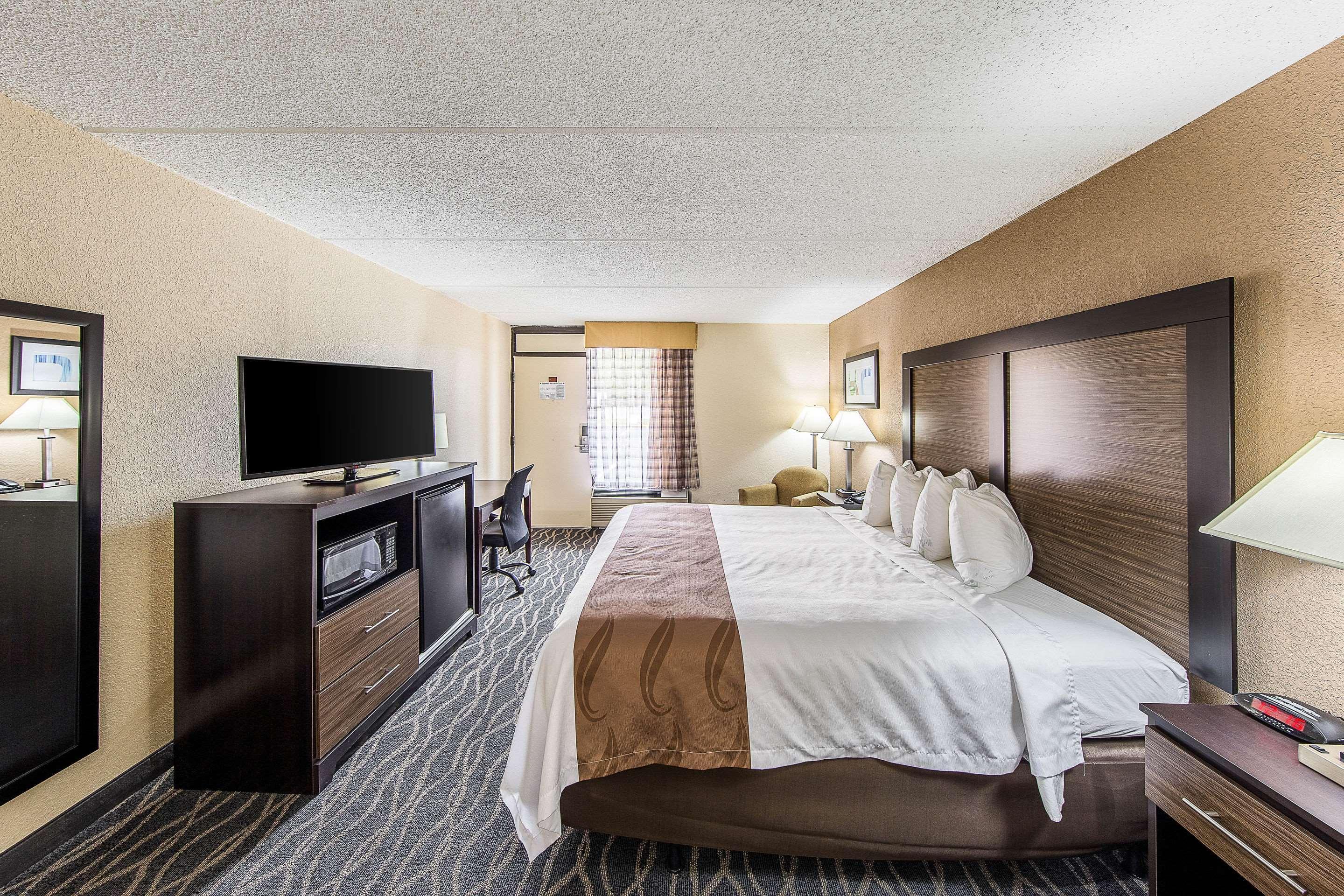 Quality Inn Forest City Exterior photo